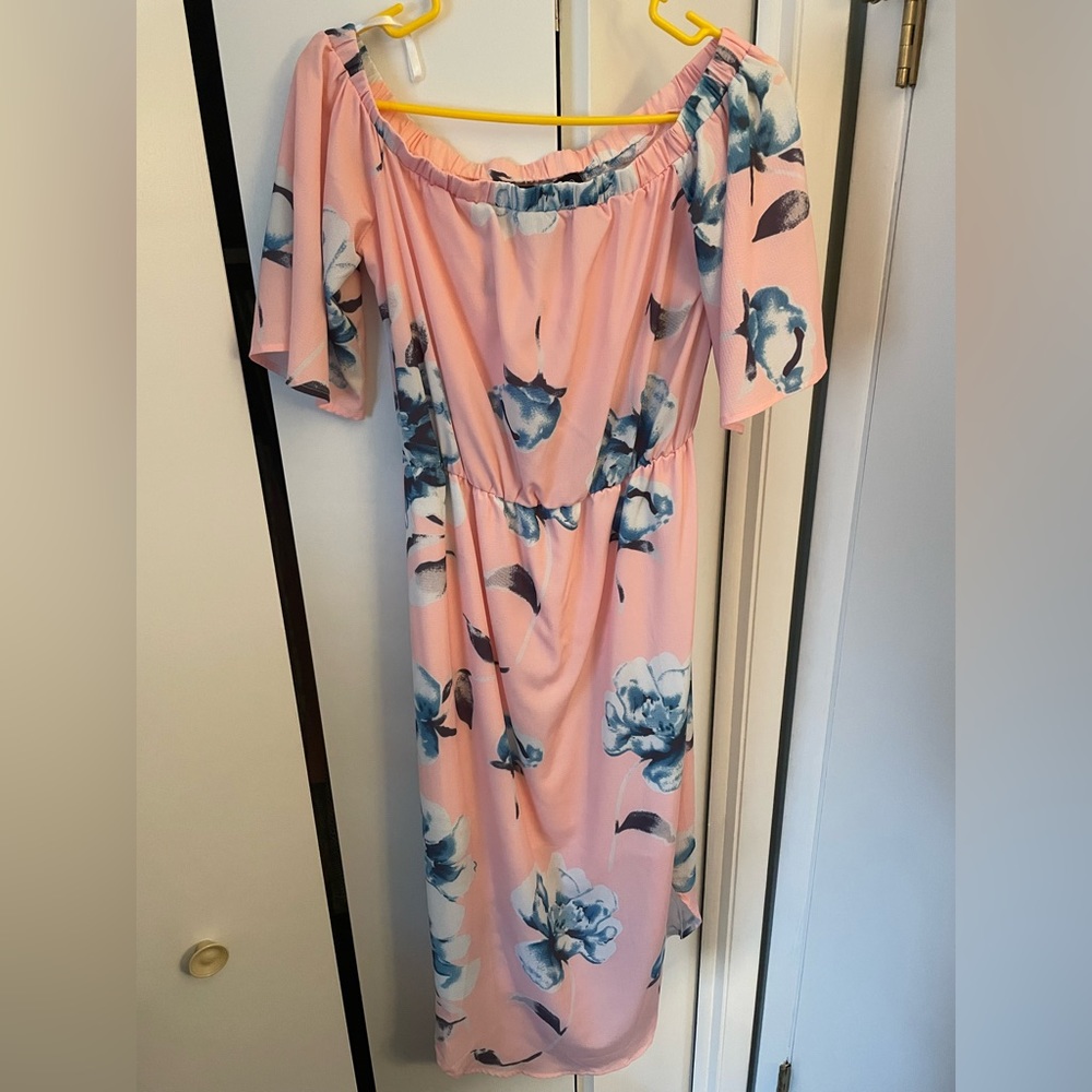 Pink and blue floral dress purchased from Amazon never worn size large